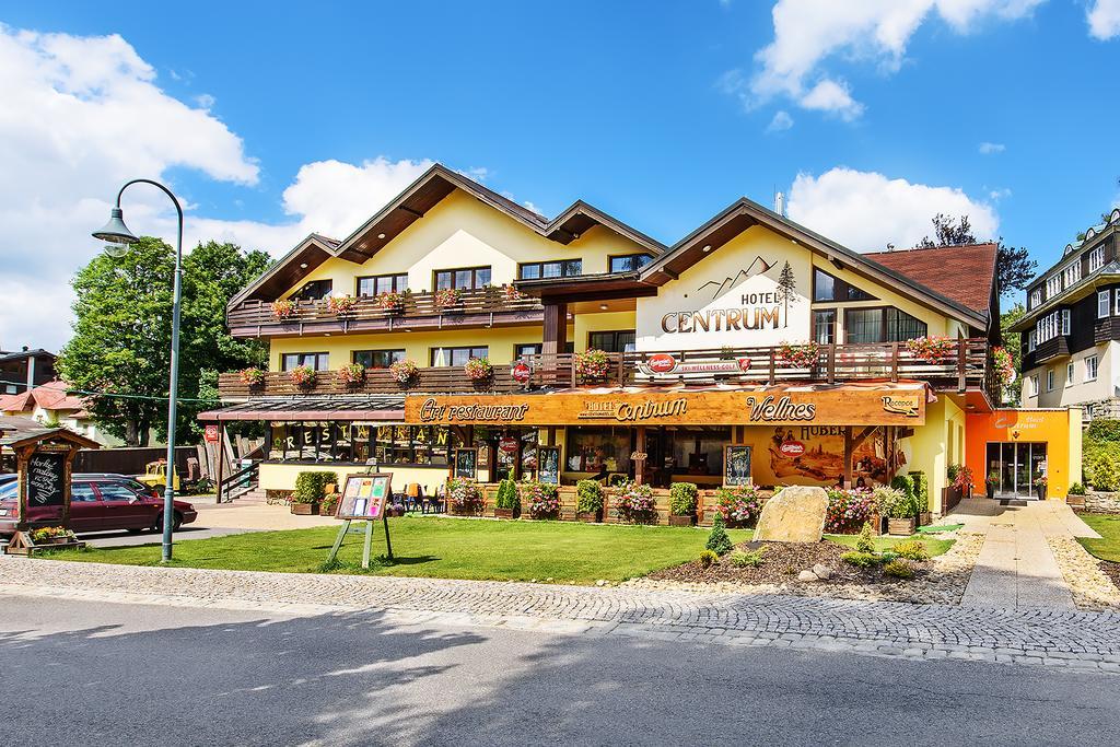 Hotel Centrum Харачов Екстериор снимка